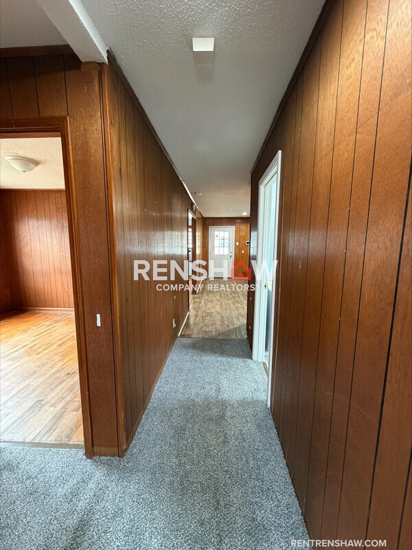 Building Photo - 179 W Main St