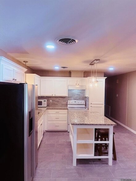 Building Photo - 4320 Bluebonnet Rd