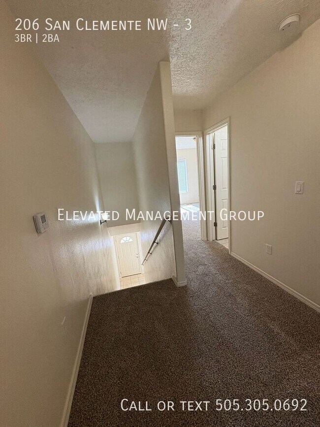 Building Photo - 206 San Clemente Ave NW