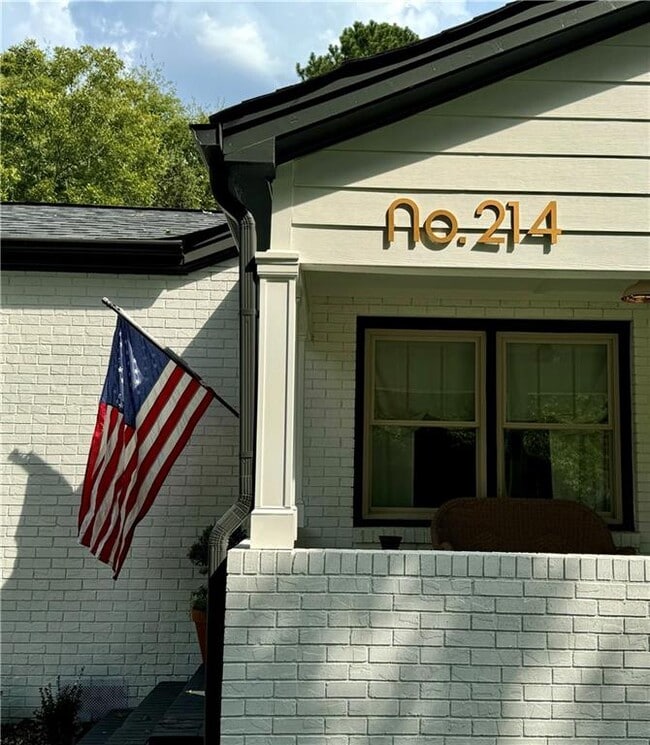 Building Photo - 214 Etowah Dr