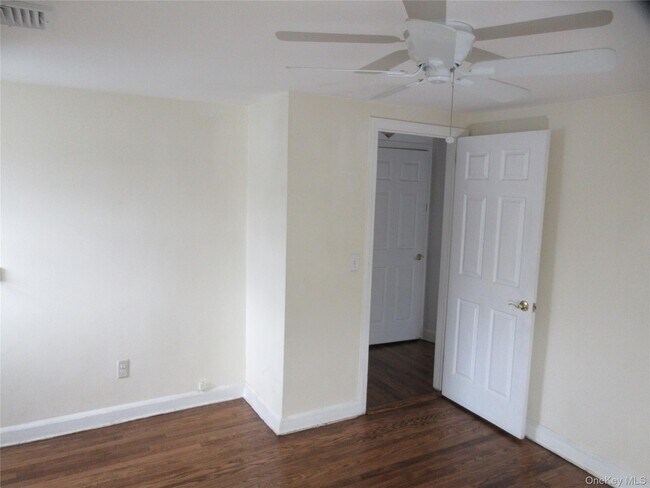 Building Photo - 98 Lincoln Ave