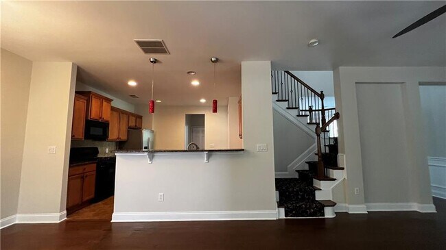 Building Photo - 5830 Falls Landing Dr
