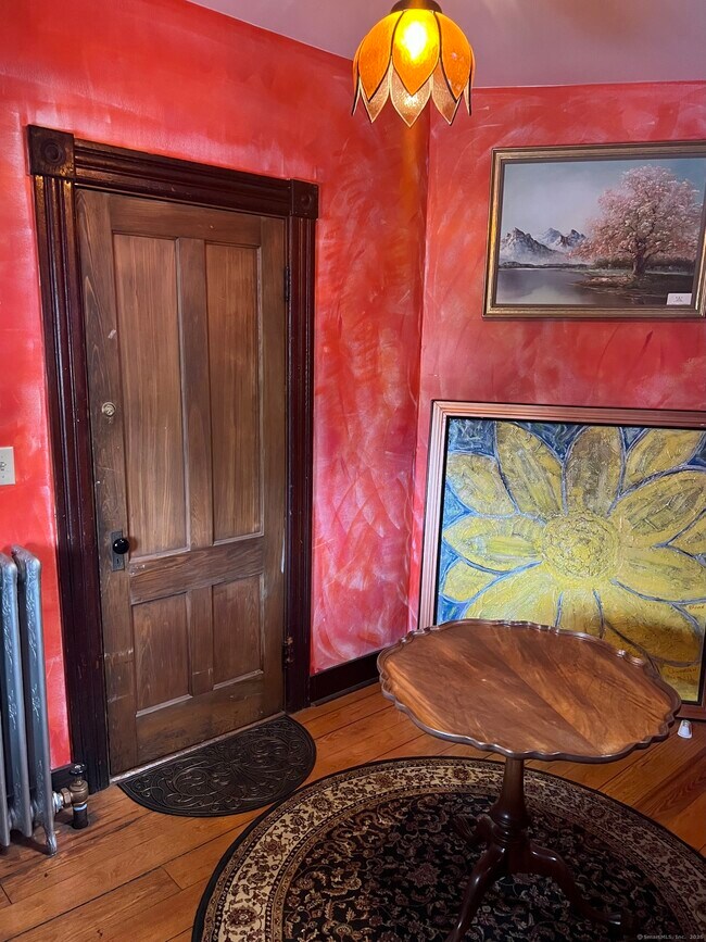 Building Photo - 39 Pearl St