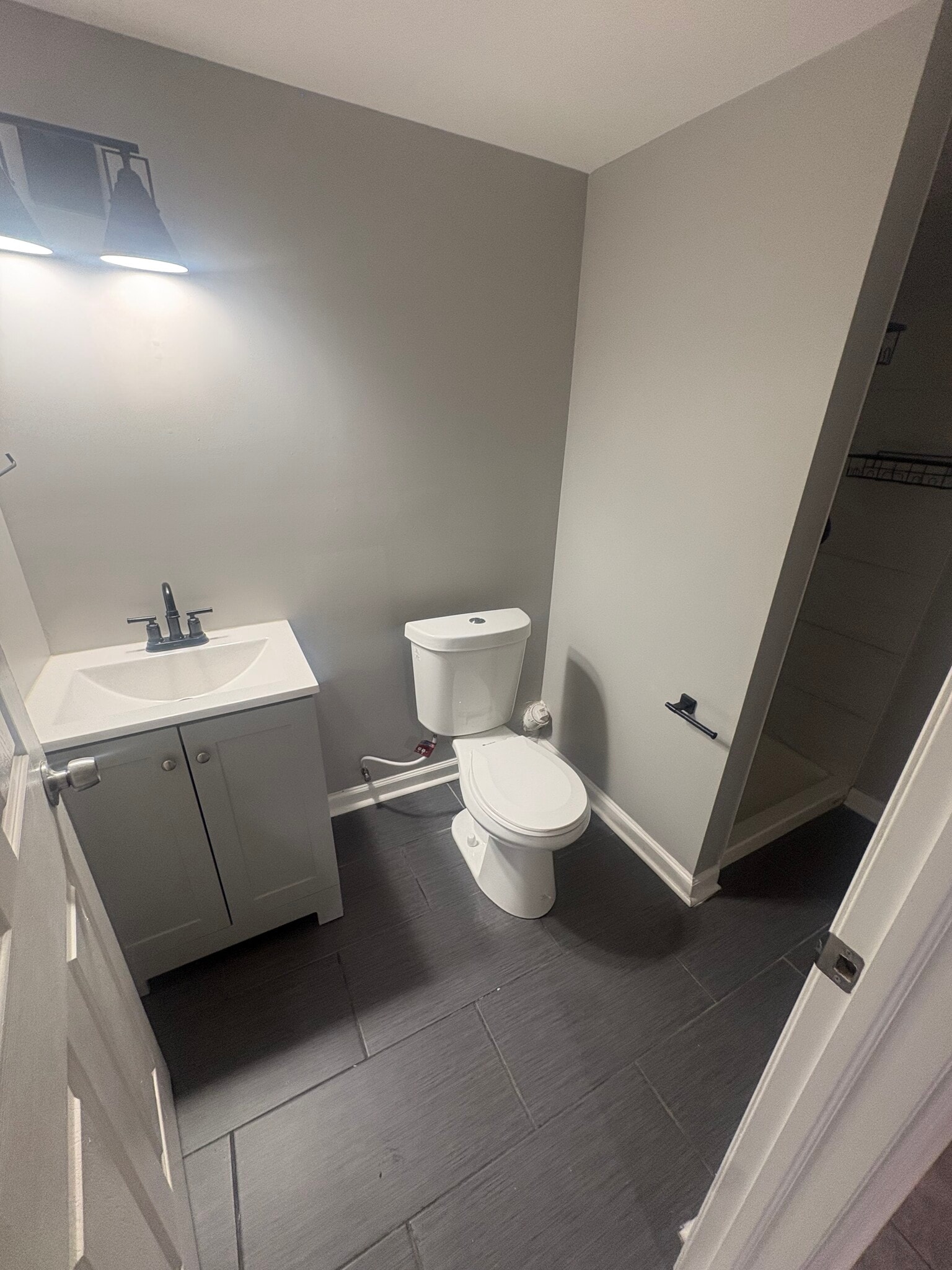 Building Photo - 619 E 29th St