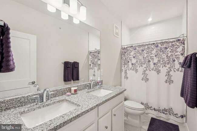 Building Photo - 4610 Olivine Dr