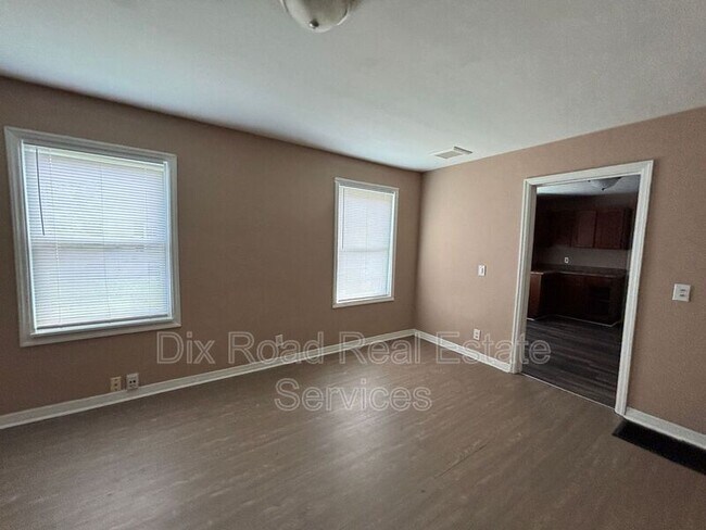 Building Photo - 1110 Ellen Dr