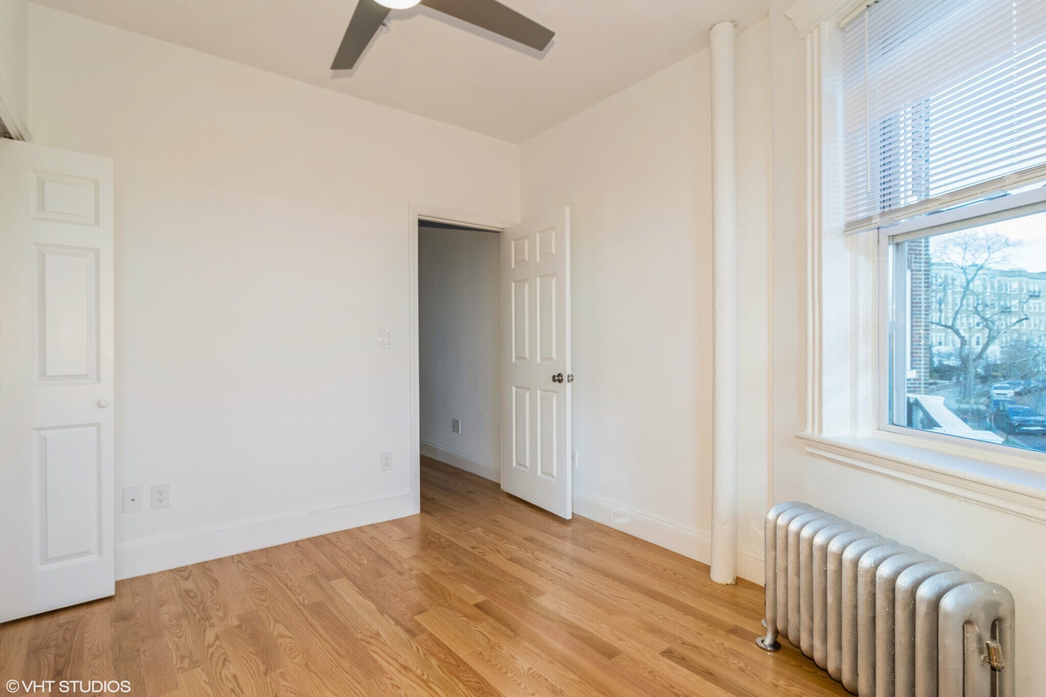 Building Photo - 125 Park Dr