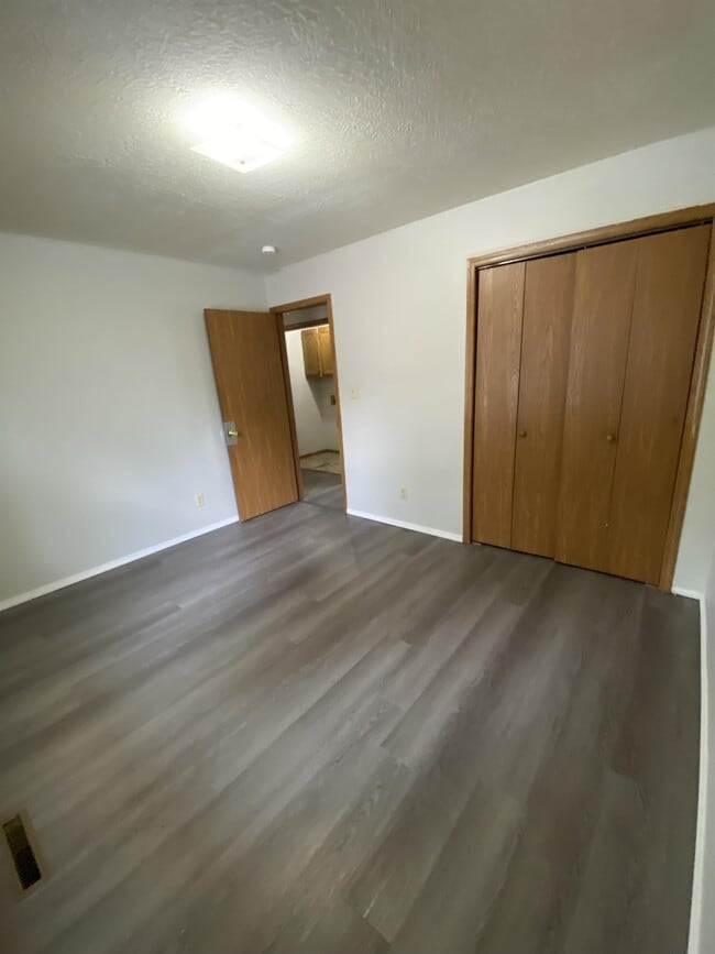 Building Photo - 1547 N Colgate Ave