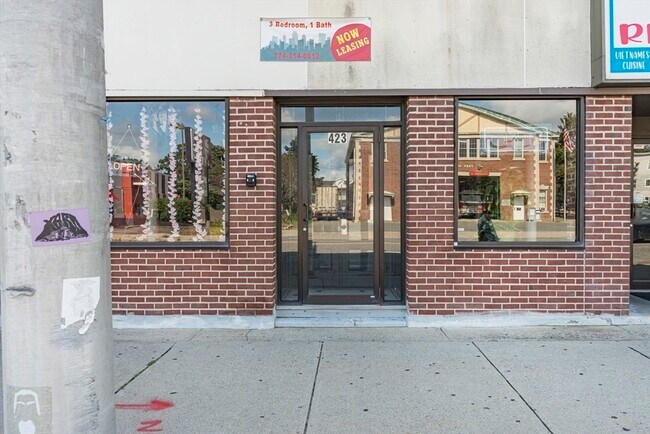 Building Photo - 423 Park Ave