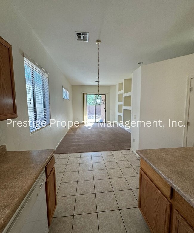 Building Photo - 3/2 Spacious Vail Home, Must See!