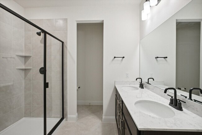 Building Photo - 2521 Wayne Ave