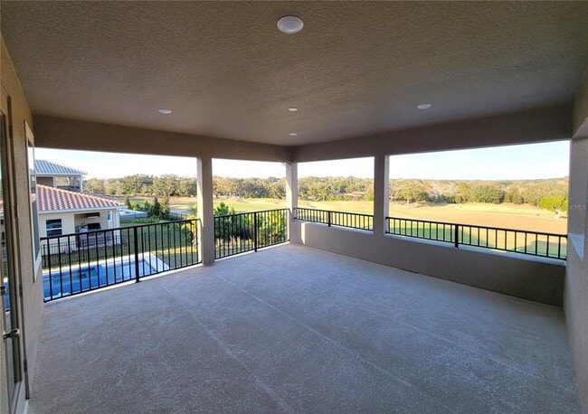 Building Photo - 15627 Vetta Dr