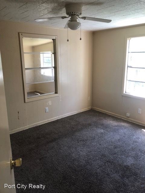 Building Photo - 3 br, 1 bath House - 204 Montgomery St