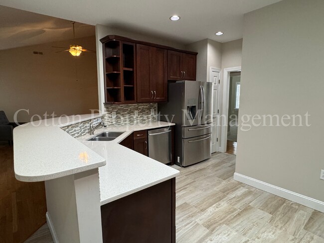 Building Photo - 7824 Sanderling Pl