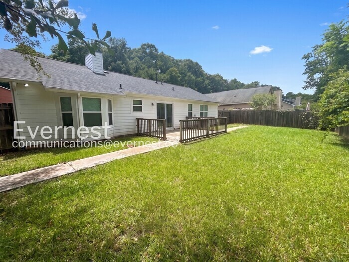 Building Photo - 5611 La Fleur Trail