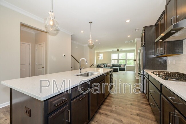 Building Photo - 604 Tudor Park Way