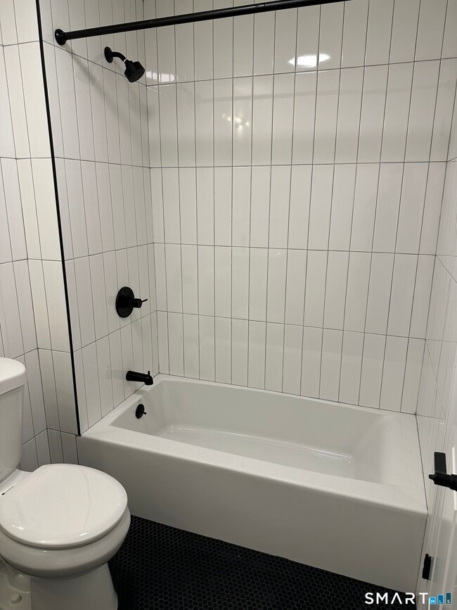 Building Photo - 67 Balance Rock Rd