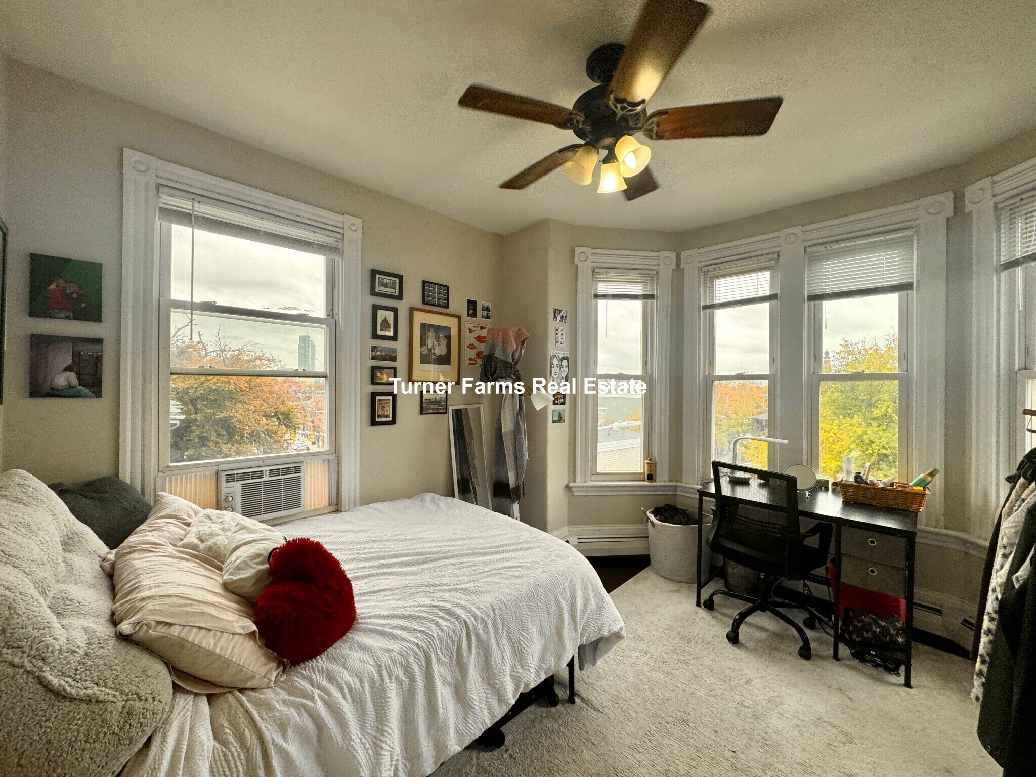 Building Photo - 717 Parker St