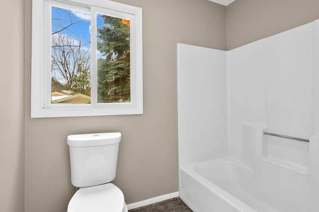 Building Photo - 3463 Blackwood Dr