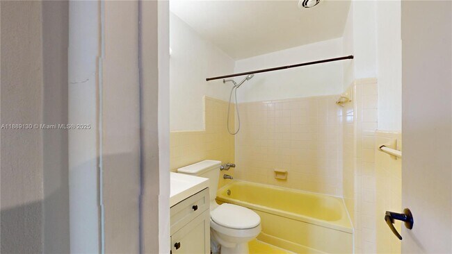 Building Photo - 13105 Ixora Ct