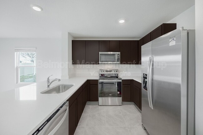 Building Photo - 6676 SW 81st Lp
