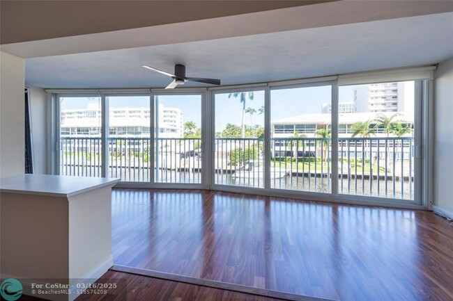 Building Photo - 3101 NE 47th Ct