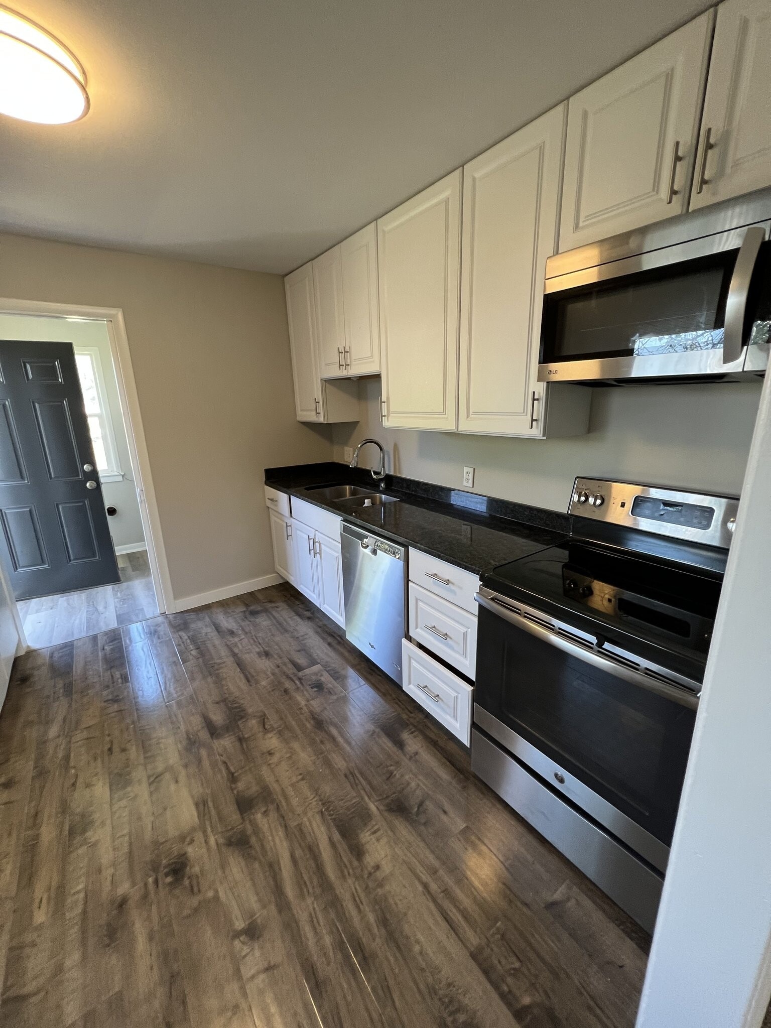 Building Photo - 633 E 500 S