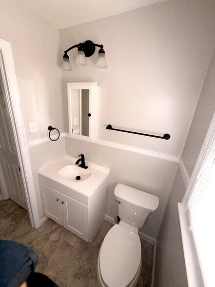 Building Photo - 319 Orchard Ln