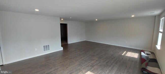 Building Photo - 5767 Haller Pl