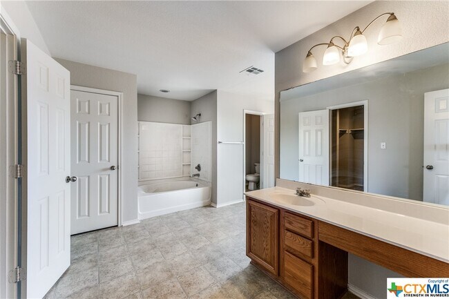 Building Photo - 300 Santolina Ln