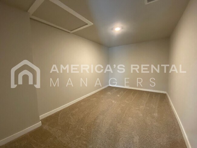 Building Photo - 102 Edisto Cir
