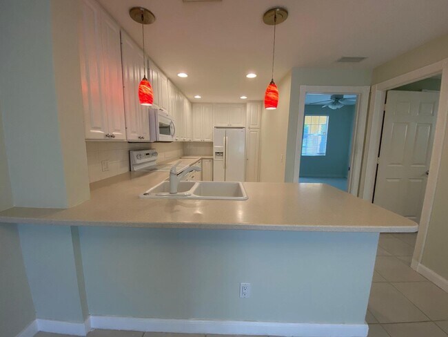 Building Photo - 7803 Bergamo Ave