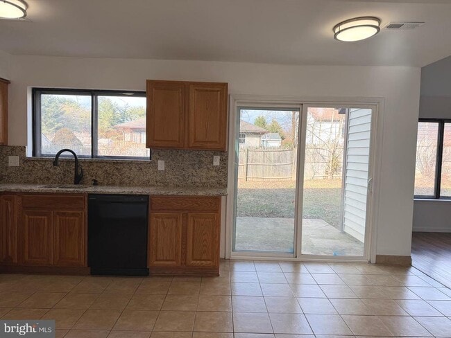 Building Photo - 2514 St James Church Rd