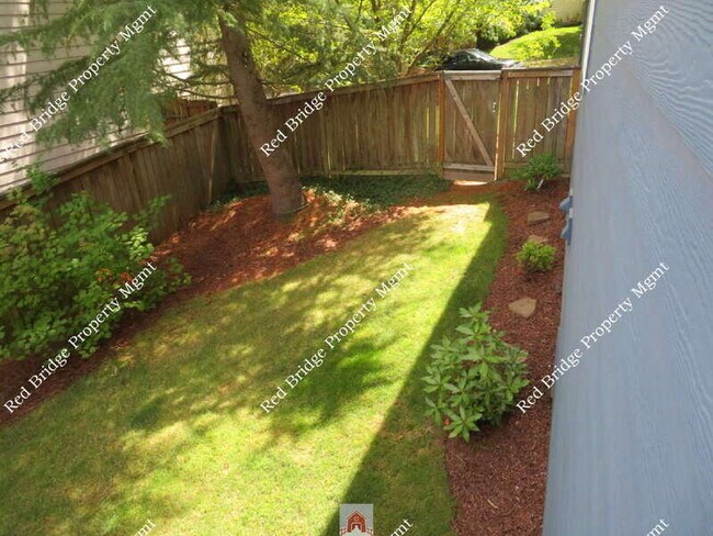 Building Photo - 18385 SW Swanstrom Dr