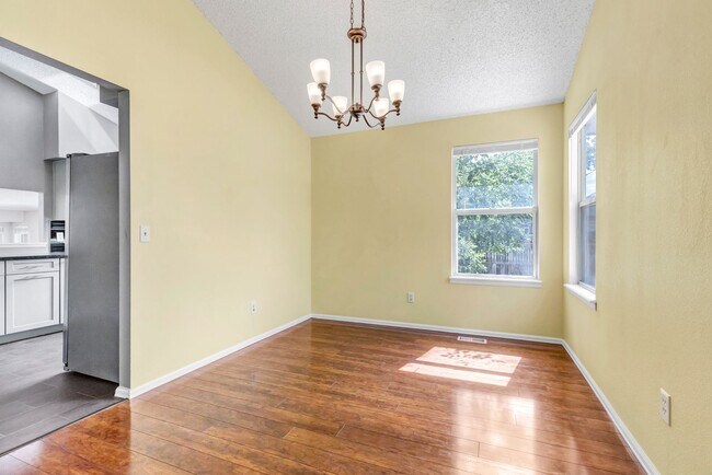 Building Photo - Spacious Home in Castle Rock