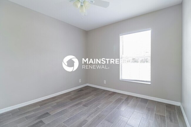 Building Photo - 3 Bedroom Pet-Friendly Home in Cape Coral, FL with Main Street Renewal