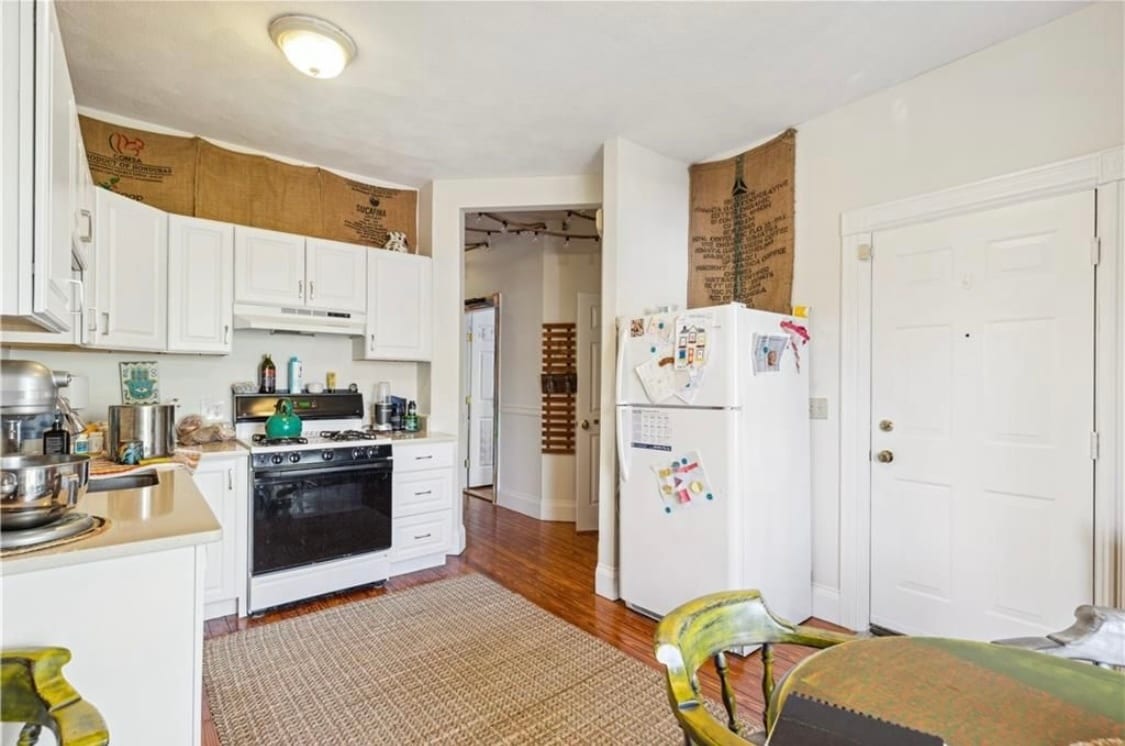 Kitchen - 42 Cypress St