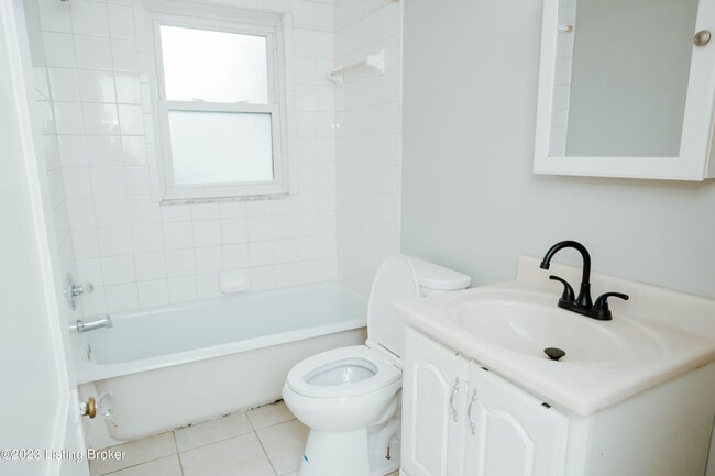 Building Photo - 2309 Wetstein Ave