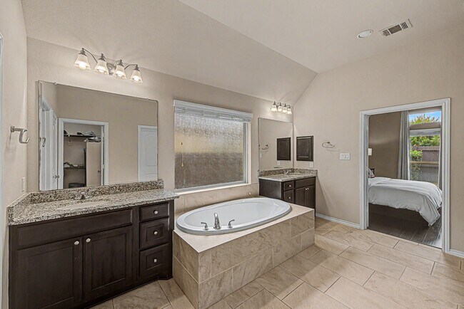Building Photo - 29147 Crystal Rose Ln