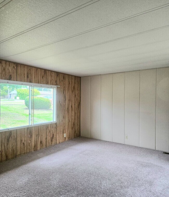 Building Photo - Gurol (11212 Rhody Dr #1)