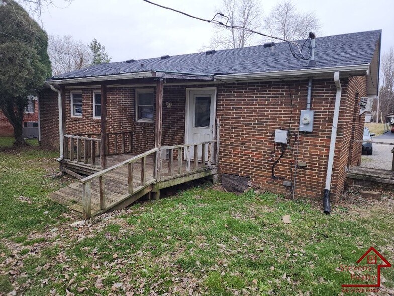 Building Photo - 1202 Pleasant View Dr