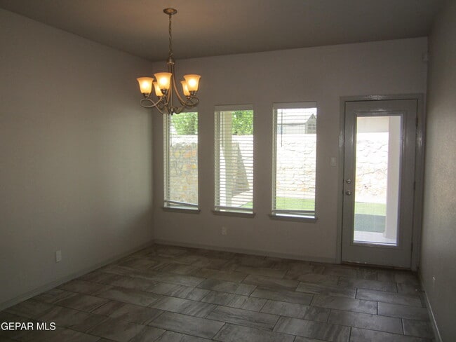 Building Photo - 323 Malta St