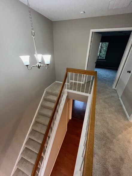 Building Photo - 3085 Bridgeton Ct