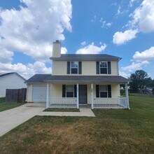 Building Photo - Gorgeous 3BR 2.5BA Home w/ Renovated Kitchen • Fenced Backyard• Garage Parking in Jonesboro