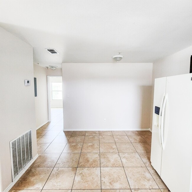 Building Photo - 2601 Lomas Del Sur Boulevard