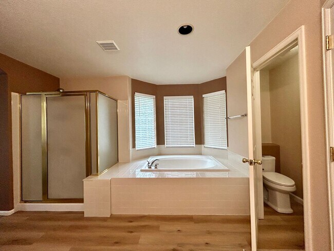 Building Photo - Spacious 3Bd Home in the Broadlands