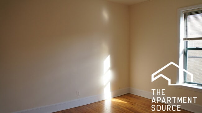 Building Photo - 2338 N Spaulding Ave