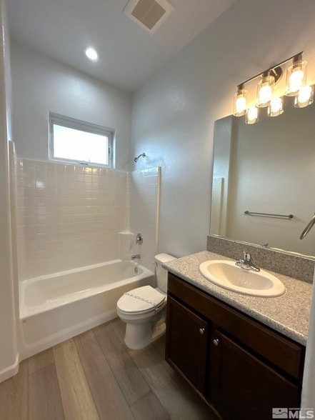 Building Photo - 2788 Plumas St