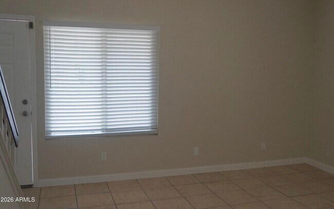 Building Photo - 2201 N Comanche Dr