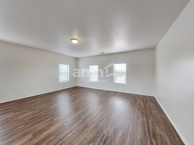 Building Photo - 16864 W Tasha Dr